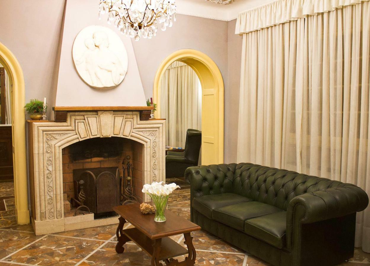 Hotel Poseidon Марина-ди-Пьетрасанта Экстерьер фото